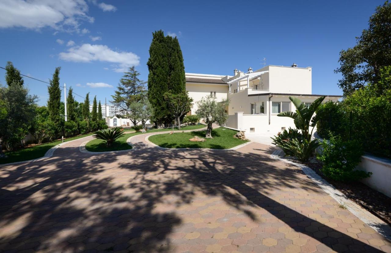 Casa Agapantus Con Piscina Da Giugno Leilighet Bari Eksteriør bilde