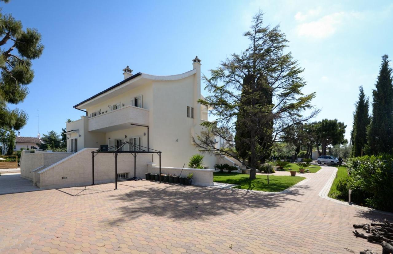 Casa Agapantus Con Piscina Da Giugno Leilighet Bari Eksteriør bilde